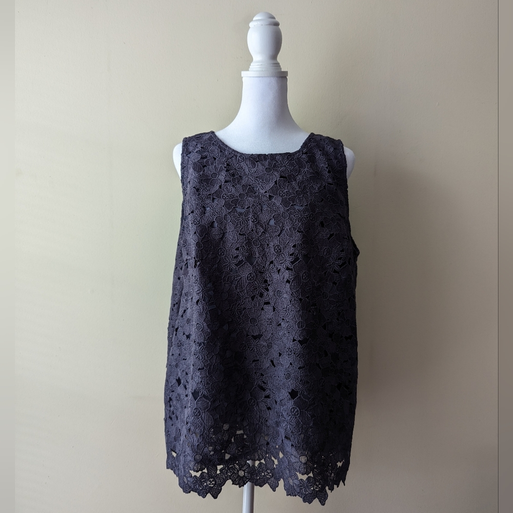 Loft Floral Gray Sleeveless Top Large